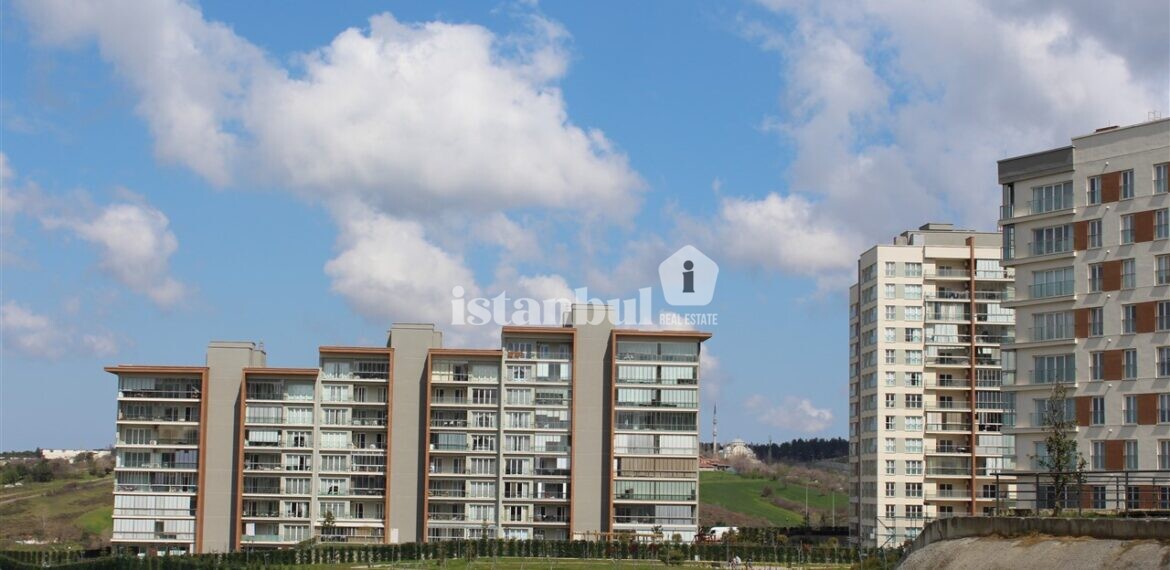 Avrupa Konutlari Başakşehi̇r real photo Residential apartments for sale in Istanbul Turkey property and citizenship