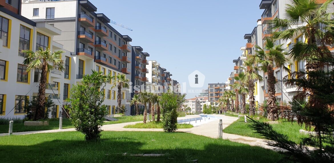 Radius social facilities commercial property for sale in Esenyurt Istanbul turkey real estate for sale in turkey citizenship