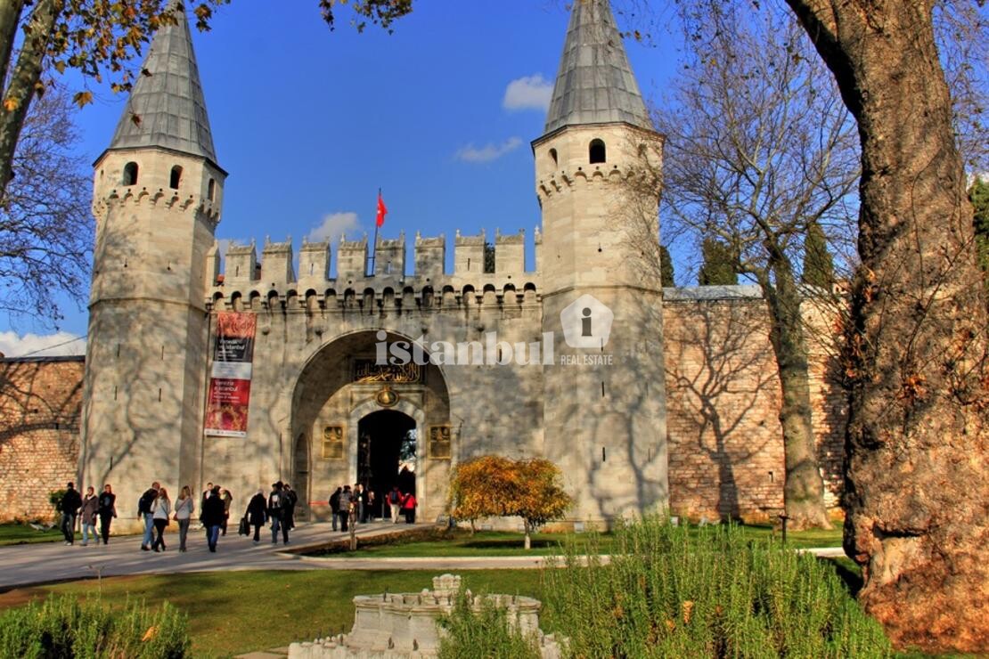 Topkapi Palace (Topkapi Sarayi) tourist attraction in istanbul