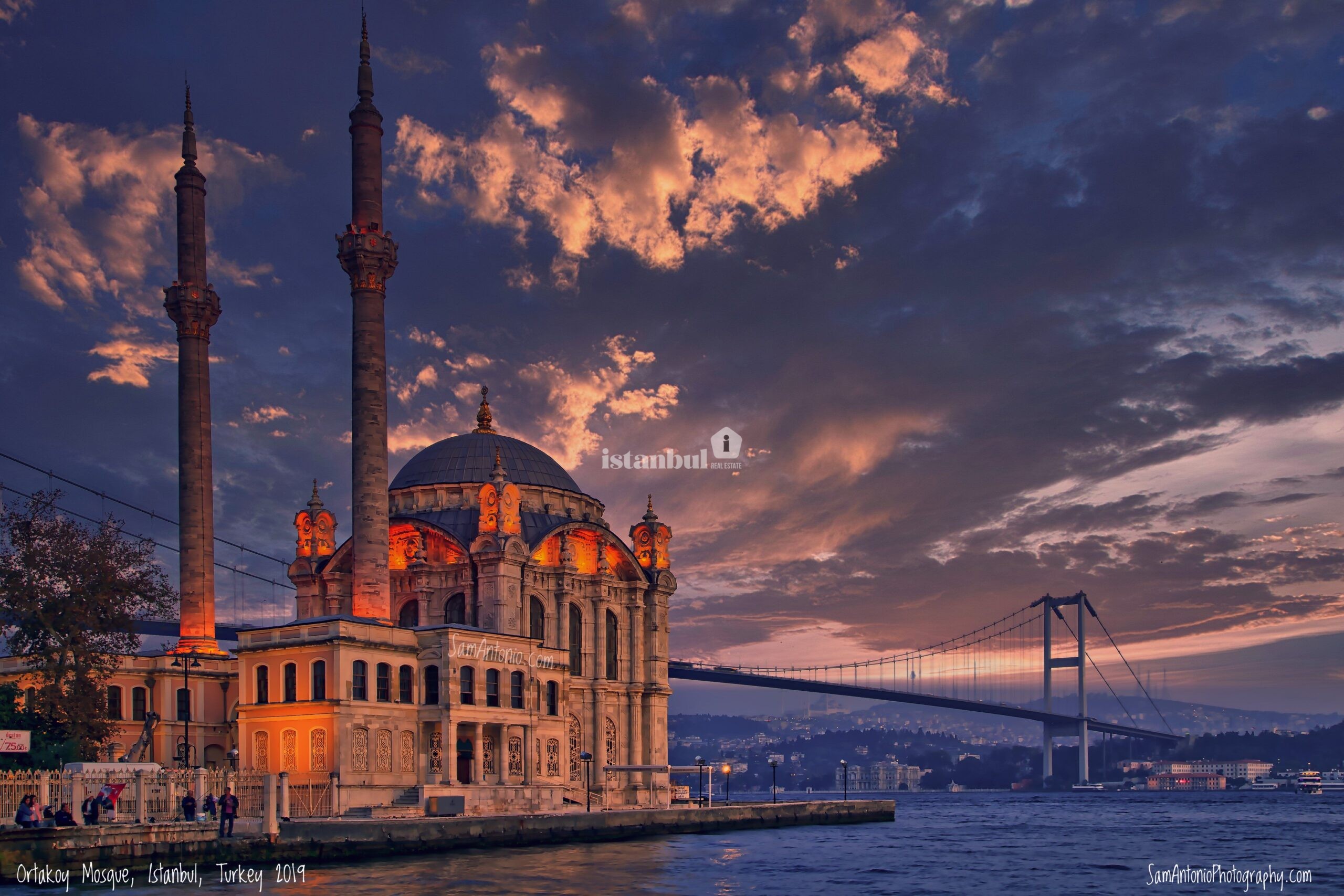 Ortakoy Mosque (Büyük Mecidiye Camii) - Mosques in Istanbul