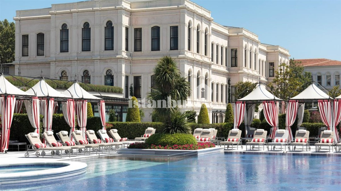 فندق فور سيزونز إسطنبول على البوسفور